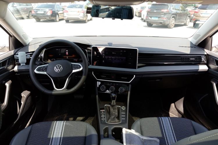 Used Volkswagen Sagitar 2023 200TSI DSG Flyover Edition Center Console