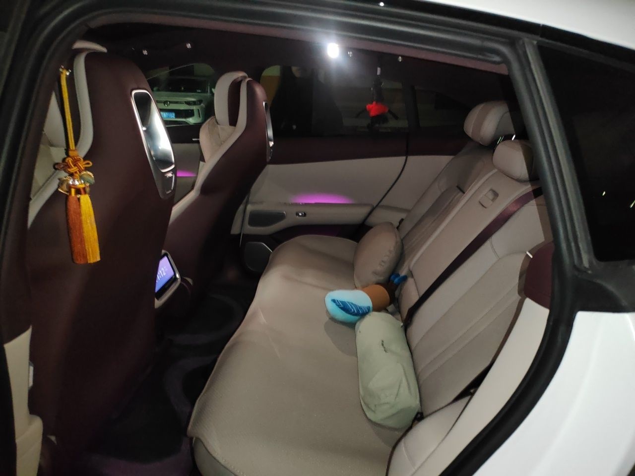 Xiaomi Auto YU7 2025 Ultra-Long Range All-Wheel Drive Pro Version — снимка 17