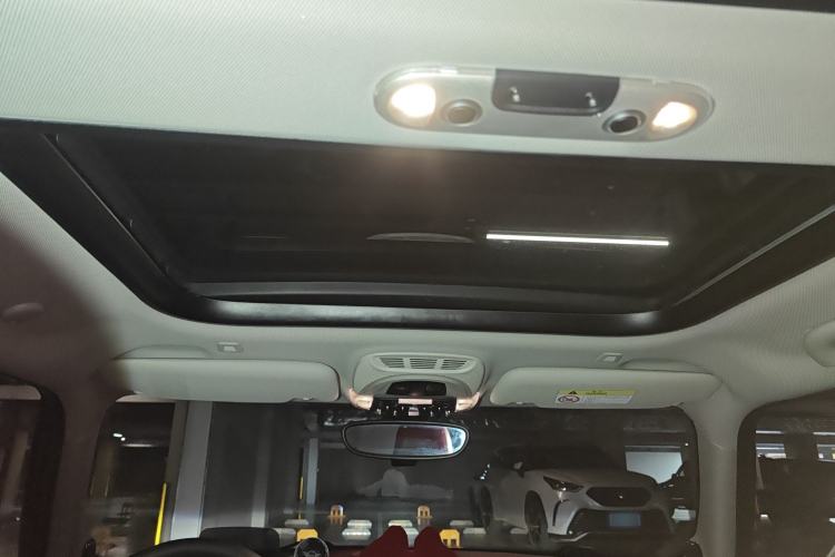 Used MINI MINI 2023 1.5T COOPER Artist Five-Door Edition
