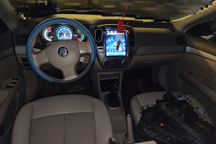 Used Dongfeng Junfeng E11K 2019 Standard Model
