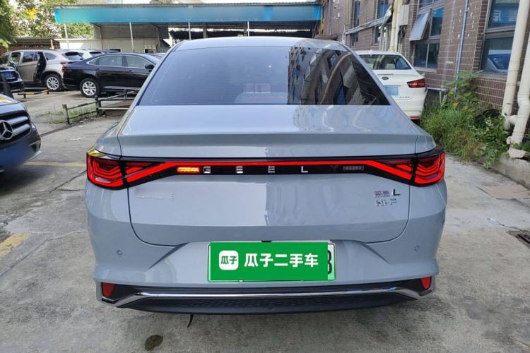 Used Geely Auto Emgrand L HiP 2024 Champion Edition 1.5TD-DHT Pro 100KM Excellence Model
