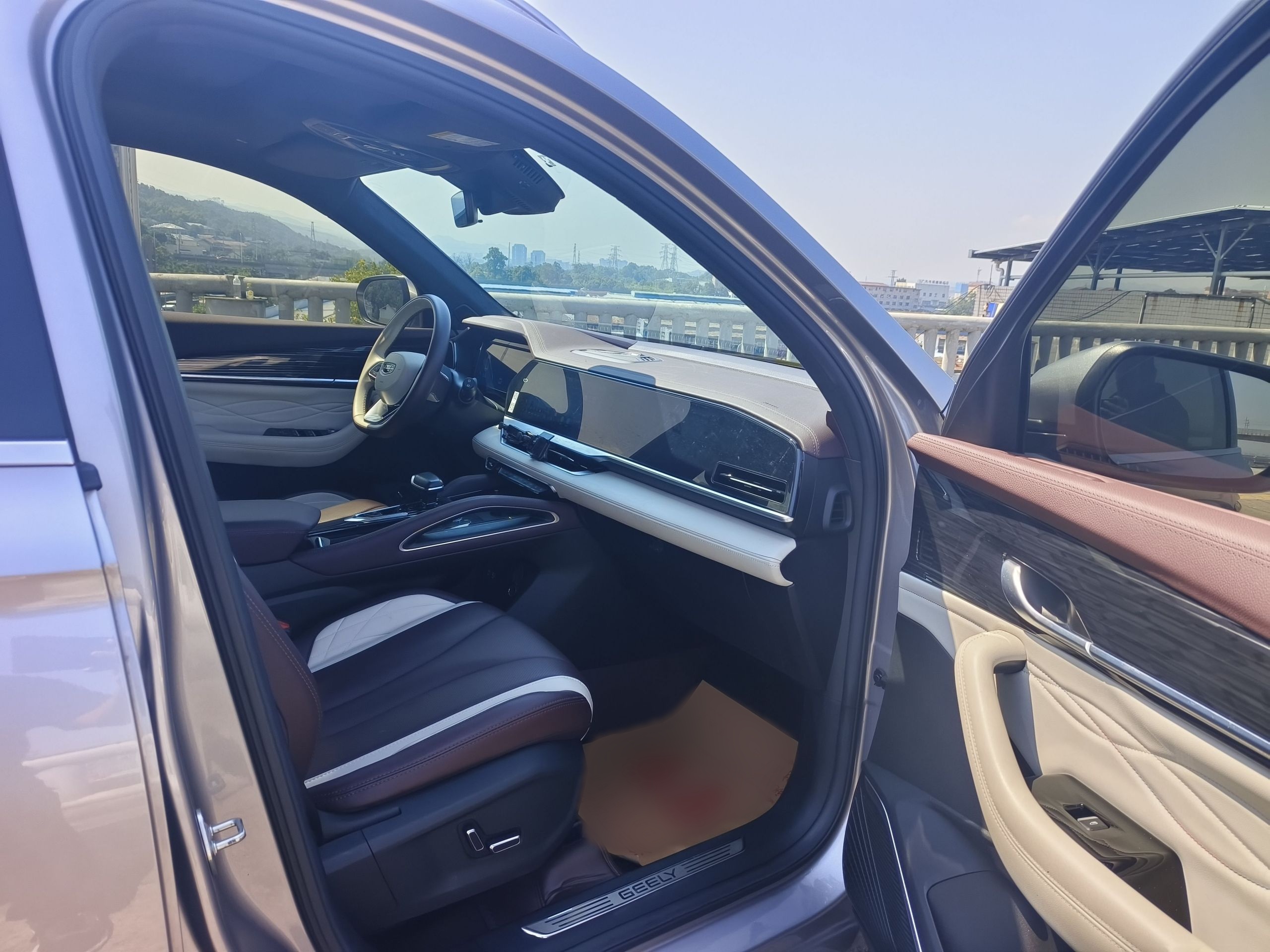 Geely Auto Monjaro L 2024 2.0TD DCT EVO Two-Wheel Drive Long-Range Version — снимка 8