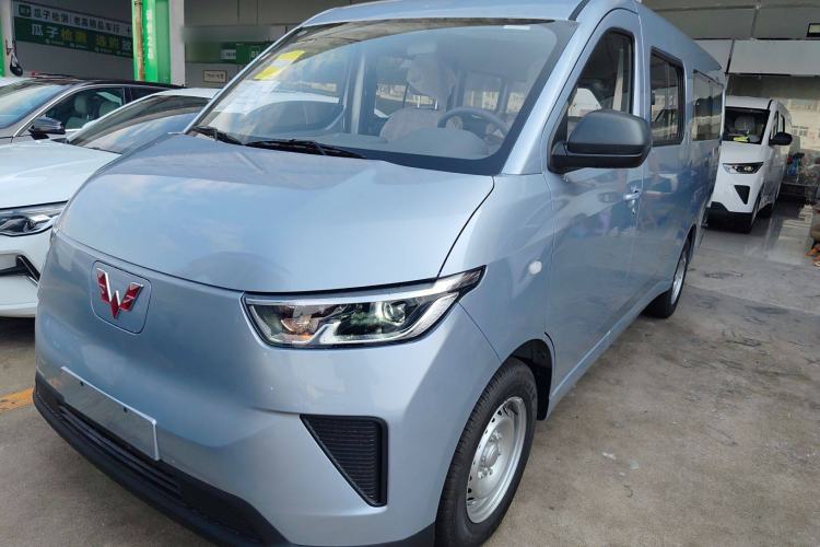 Used Wuling Yangguang 2025 Model 400km Bus Edition—Comfort Edition