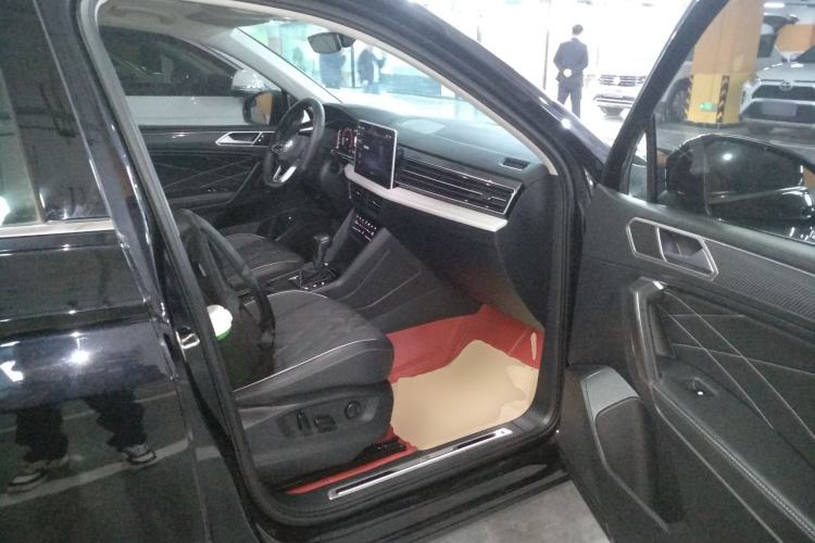 Used Volkswagen Tiguan L 2022 330TSI Automatic Two-Wheel Drive R-Line Enhanced Edition