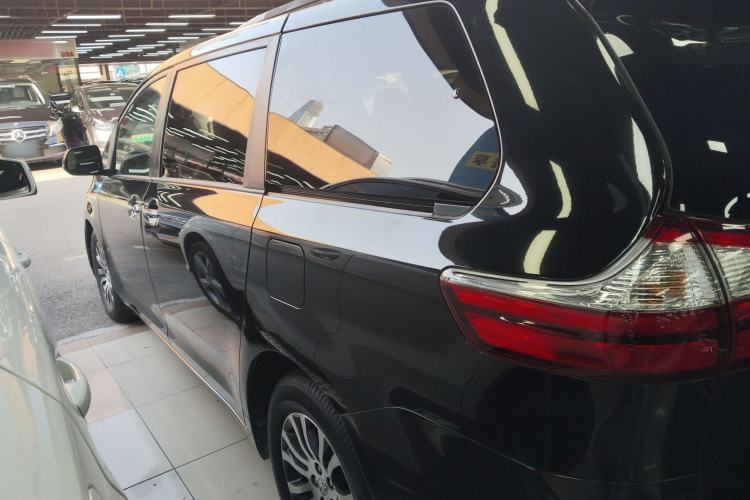 Used Toyota Sienna 2016 3.5L Two-Wheel Drive 7-Seater Parallel Import