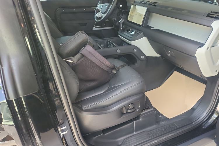 Used Land Rover Defender 2024 90 2.0T P300 S Right Front Seat