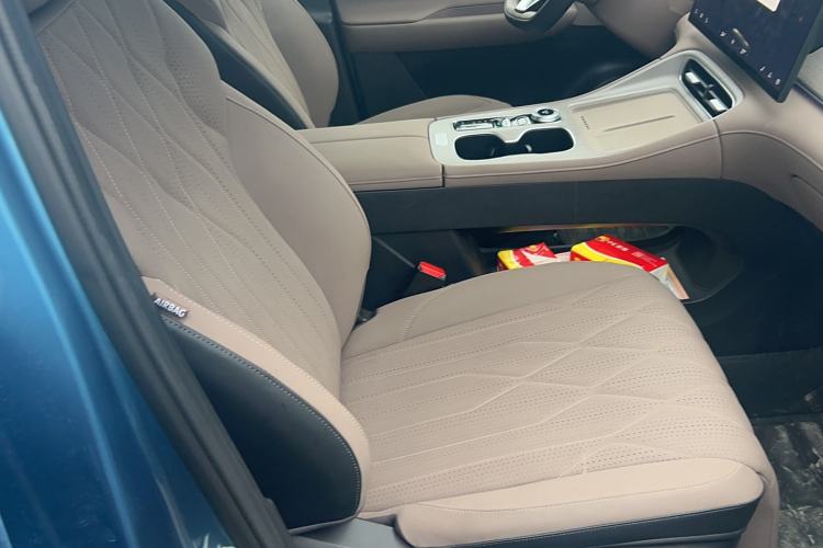 Used Chery Tiggo 8 PLUS C-DM 2025 1.5T 116 km Prestige Version 5 Seats