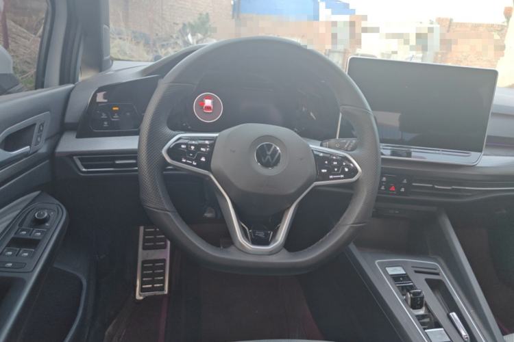 Used Volkswagen Golf 2025 300TSI R-Line Steering Wheel