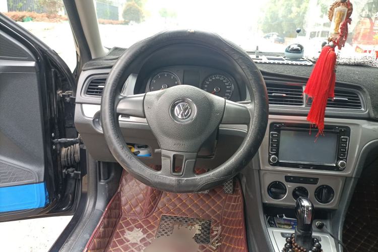 Used Volkswagen Lavida 2013 Revised Classic 1.6L Automatic Fashion Edition
