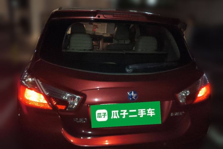 Used Venucia R50 2013 1.6L Automatic Luxury Edition
