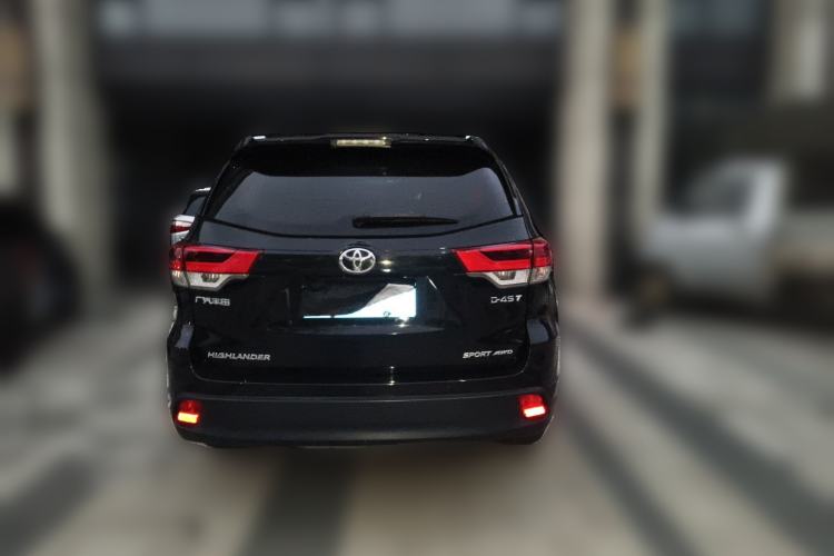 Used Toyota Highlander 2018 2.0T Four-Wheel Drive Luxury Version 7 Seats China VI Standard Rear