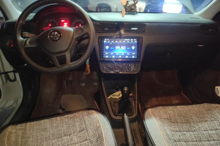 Used Volkswagen Santana 2016 1.4L Manual Fashion Edition Center Console