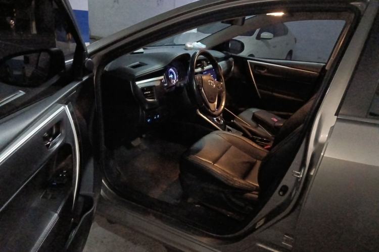 Used Toyota Corolla 2016 Dual-Engine 1.8L E-CVT Elite Edition