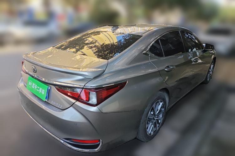 Used Lexus ES 2024 200 Premium Edition
