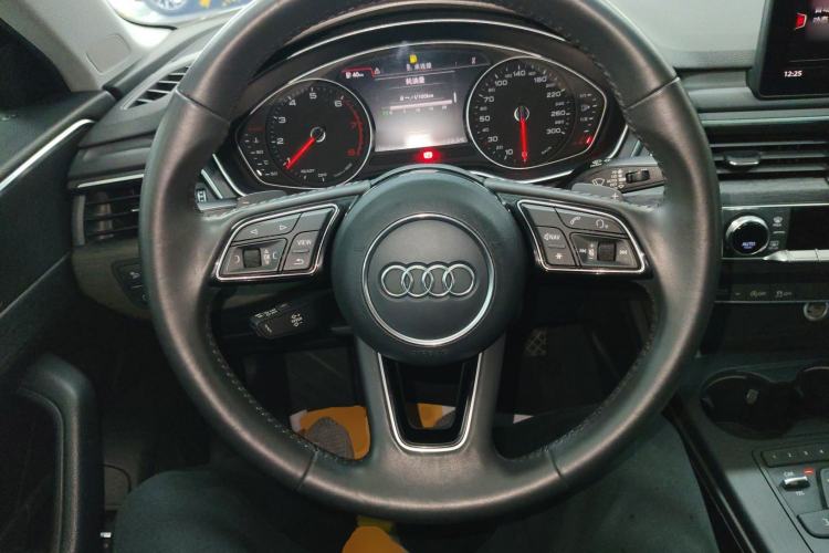 Used Audi A4L 2017 40 TFSI Style Edition
