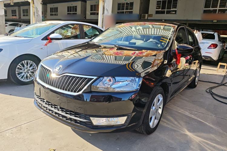 Used Skoda Rapid 2015 1.6L Automatic Smart Selection Model