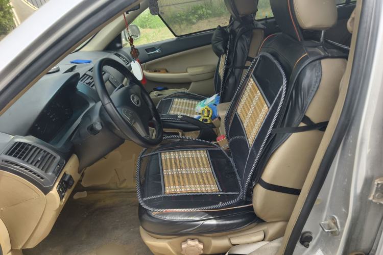 Used BYD F6 2011 Golden Edition 2.0L CVT Deluxe Model
