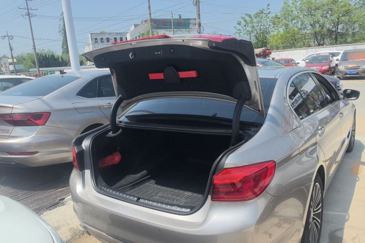 Used BMW 5 Series 2019 530Li Luxury Edition Premium Package
