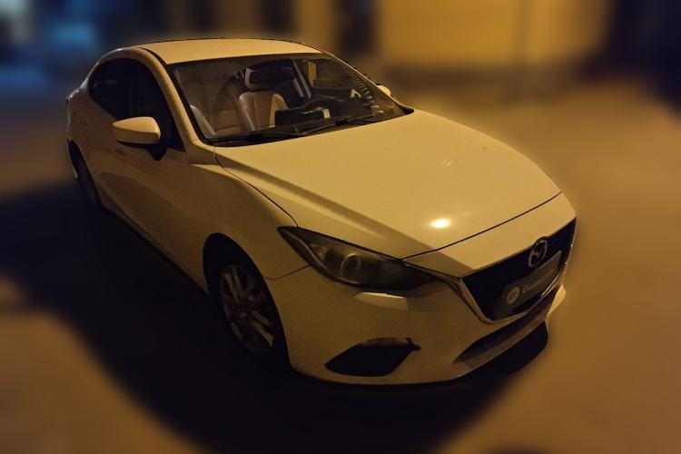 Used Mazda 3 Axela 2014 Sedan 1.5L Automatic Comfort Model
