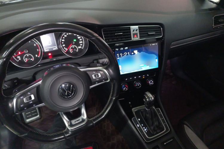 Used Volkswagen Golf 2016 1.4TSI Automatic R-Line