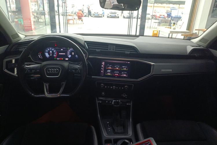 Used Audi Q3 2021 35 TFSI Fashion Dynamic Model
