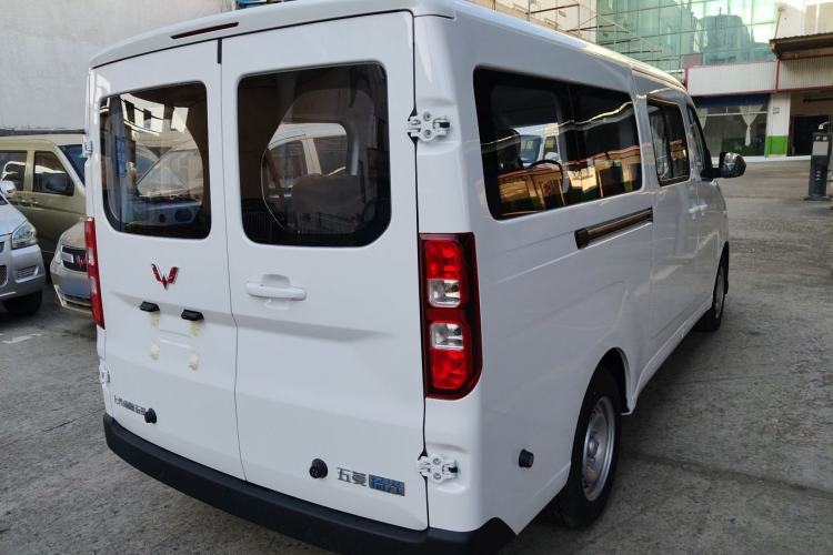 Used Wuling Yangguang 2025 Model 400km Bus Edition—Comfort Edition