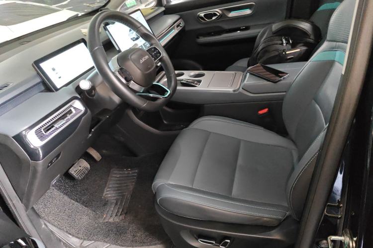 Used AION Y 2023 Plus 510 Smart Edition