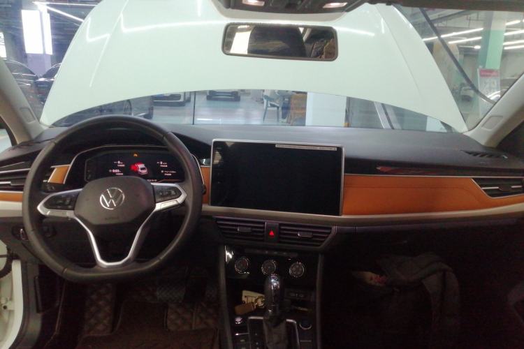 Used Volkswagen Bora 2023 200TSI DSG YueXing PRO Edition Center Console