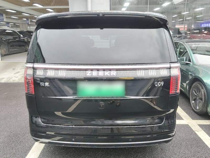 Used Zeekr 009 2024 Six-Seat Executive Version 4WD 108 kWh — 5