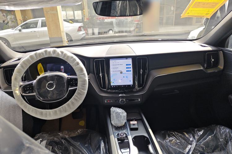 Used Volvo XC60 2025 B5 Four-Wheel Drive Smart & Advanced Midnight Black Edition