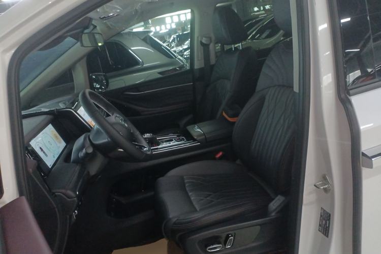 Used GAC Trumpchi M8 2024 Master Series 400T Prestige Edition
