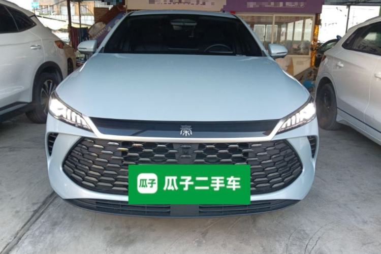 Used BYD Qin PLUS 2025 DM-i Smart Drive 120KM Superior Model
