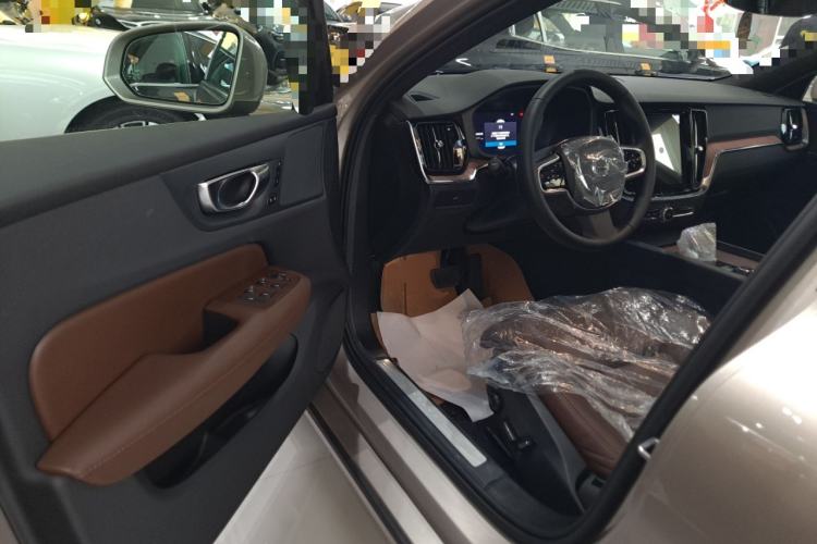 Used Volvo S60 2026 Model B4 Zhiyuan Luxury Edition
