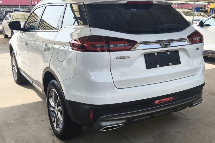 Used Geely Auto Emgrand X7 Sport 2018 1.8TD Automatic Two-Wheel Drive Smart 4G Connected Version
