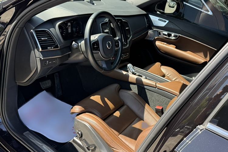 Used Volvo XC90 New Energy 2021 E-Drive Hybrid T8 Luxury Flagship 7-Seater Interior 2