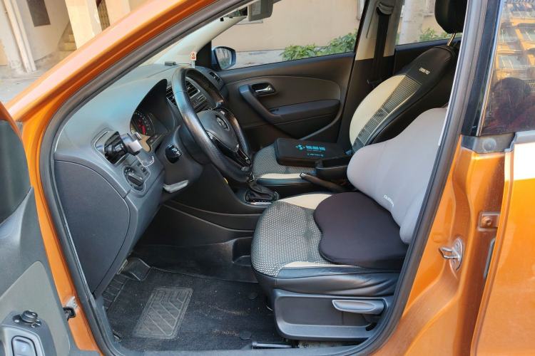 Used Volkswagen Polo 2014 1.6L Cross Polo Automatic