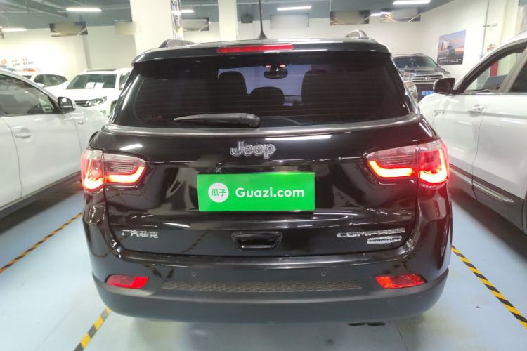 Used Jeep Compass 2017 200T Automatic Enjoyment Version
