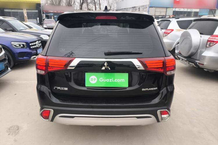 Used Mitsubishi Outlander 2020 2.0L Two-Wheel Drive Comfort Edition 7-Seater
