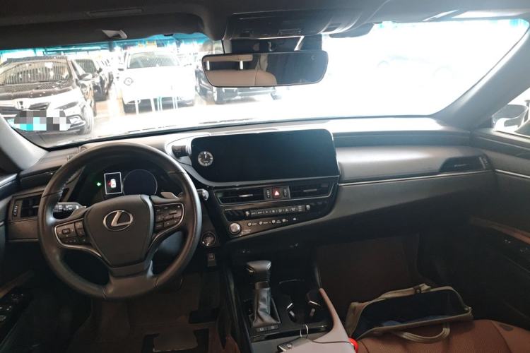 Used Lexus ES 2023 200 Excellence Edition