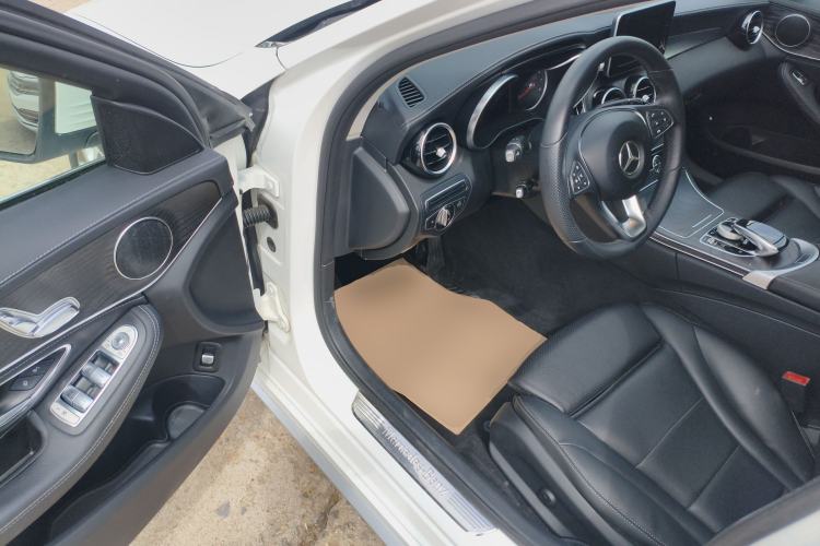 Used Mercedes-Benz C-Class 2015 Restyled C 180 L Sport Edition Driver Seat