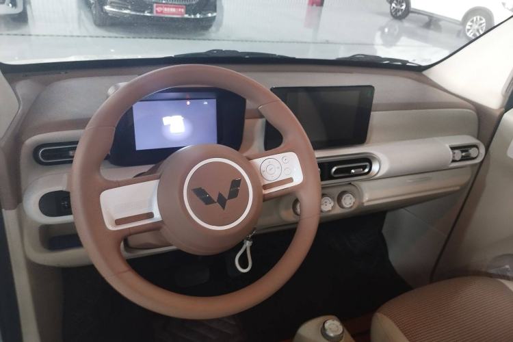 Used Wuling Hongguang MINIEV 2024 3rd Generation 215km Advanced Version