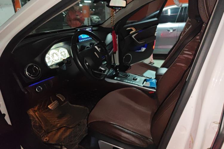 Used Wey P8 2018 2.0T Flagship Model Left Front Seat