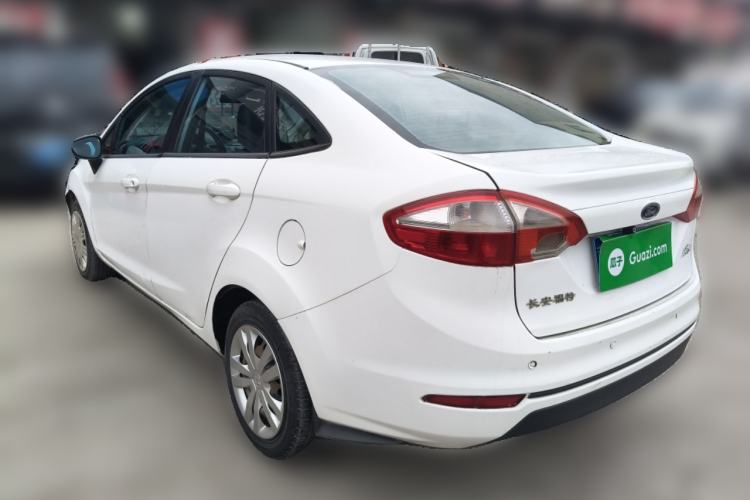 Used Ford Fiesta 2013 Sedan 1.5L Manual Fashion Edition
