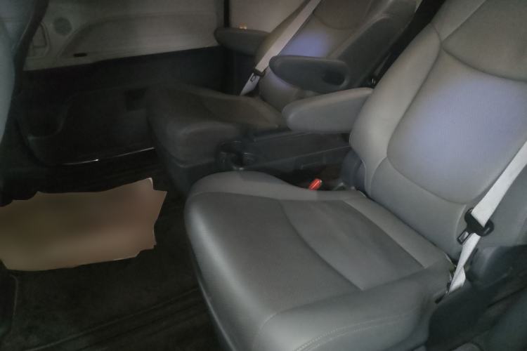 Used Toyota Sienna 2024 2.5L Hybrid Comfort Edition
