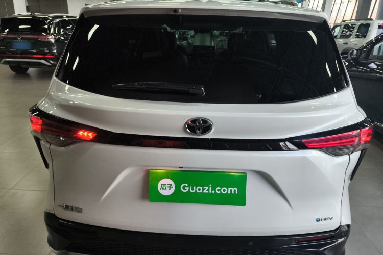 Used Toyota Granvia 2024 2.5L Hybrid Prestige PLUS Edition
