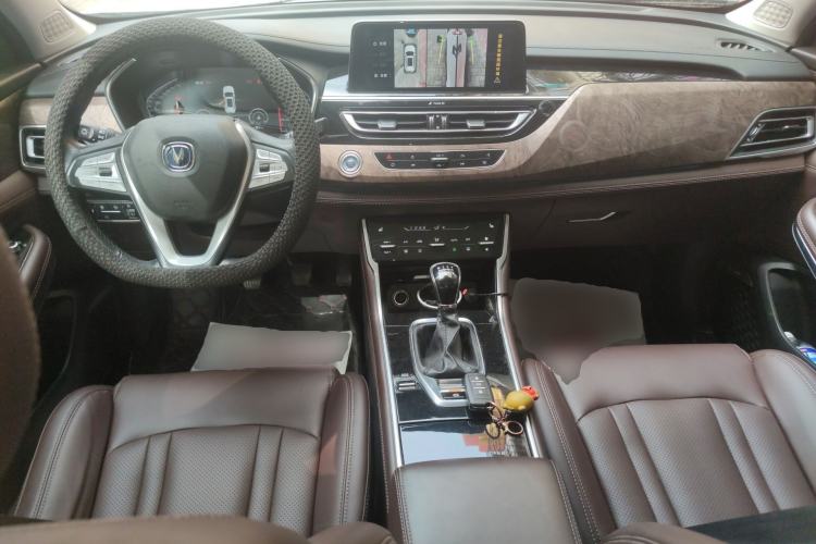 Used CHANGAN CS75 2018 280T Manual Yazi Trim Level China V Standard Center Console