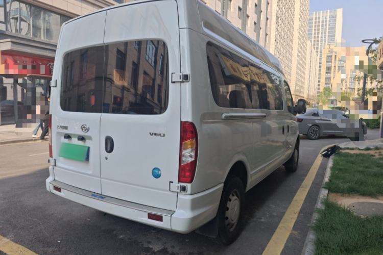 Used SAIC MAXUS Xintu V80 2021 2.0T Manual Classic Aoyuntong 127 PS Mid-axle Mid-roof 6/7/8/9-Seater Rear Right 45 Deg