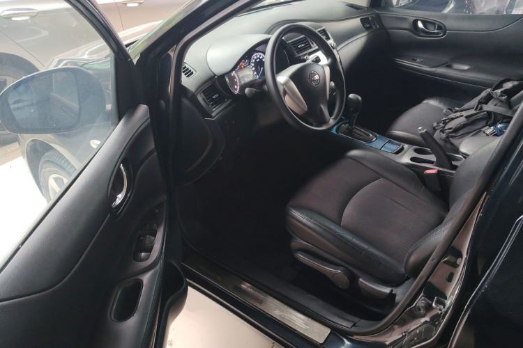 Used Nissan Tiida 2011 1.6L CVT Smart Version