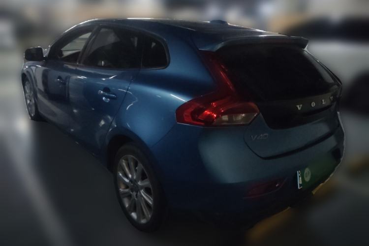 Used Volvo V40 2015 1.6T Zhiyi Edition