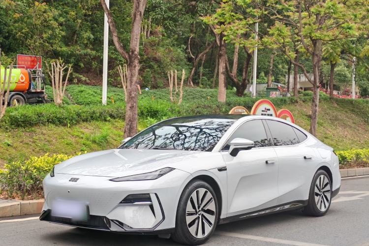 Used Geely Galaxy E8 2024 665 km Range Rear-Drive Starship Long-Range Version